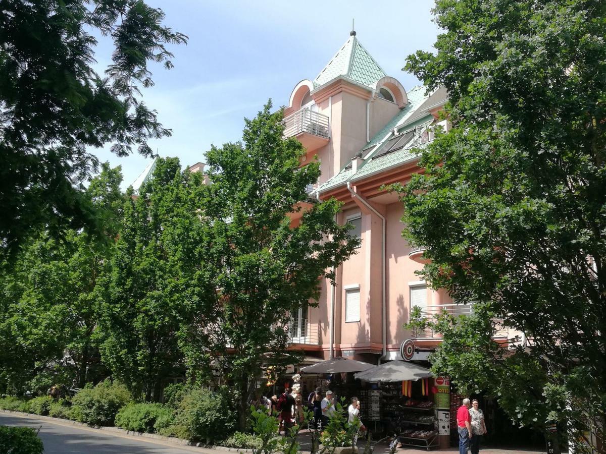 Niki Apartman Heviz Luaran gambar
